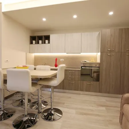 Giardino Apartment