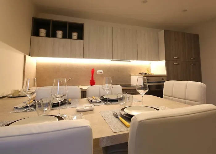 Giardino Apartment *